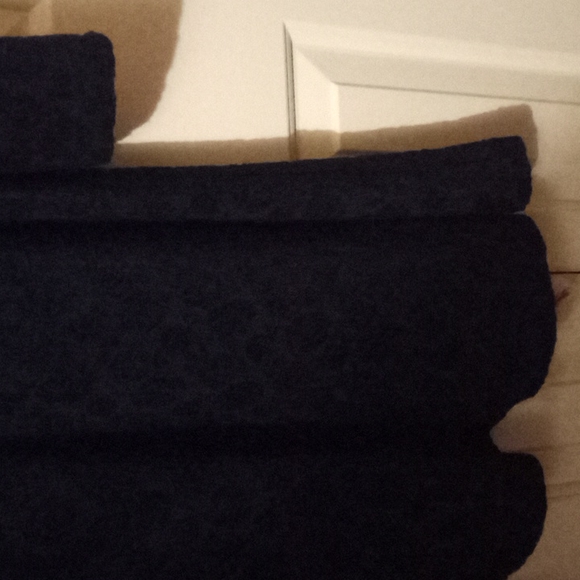 VINTAGE More-Jazz Black Rose Embossed Dress size 24 - Picture 4 of 4